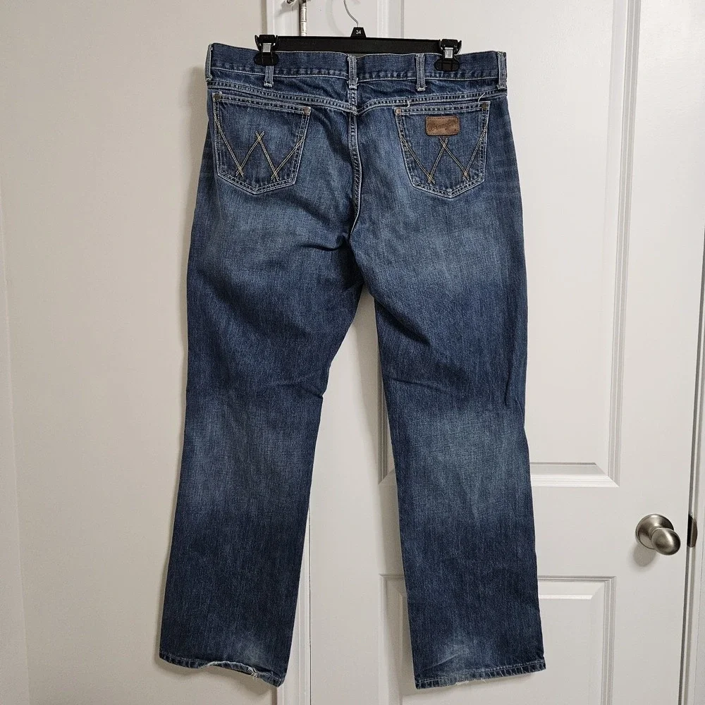 Wrangler Retro Relaxed Fit Jeans Mens 40x34 Blue WRT20RT Straight Leg Western